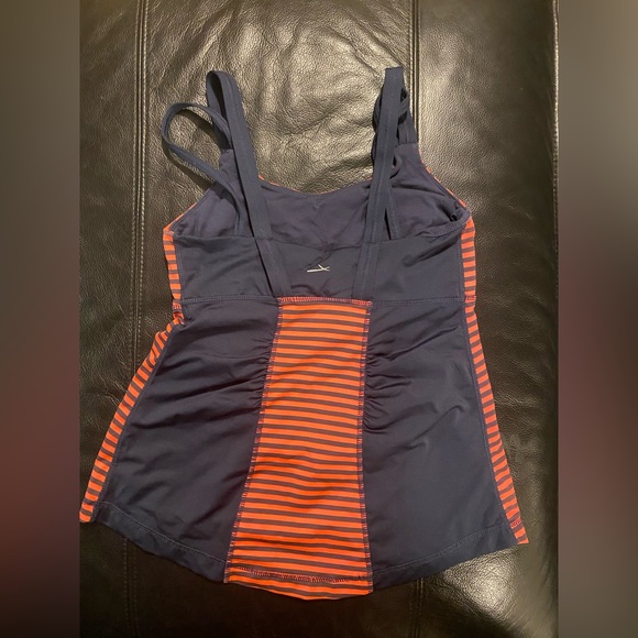 Athletic top; great support - Picture 2 of 3